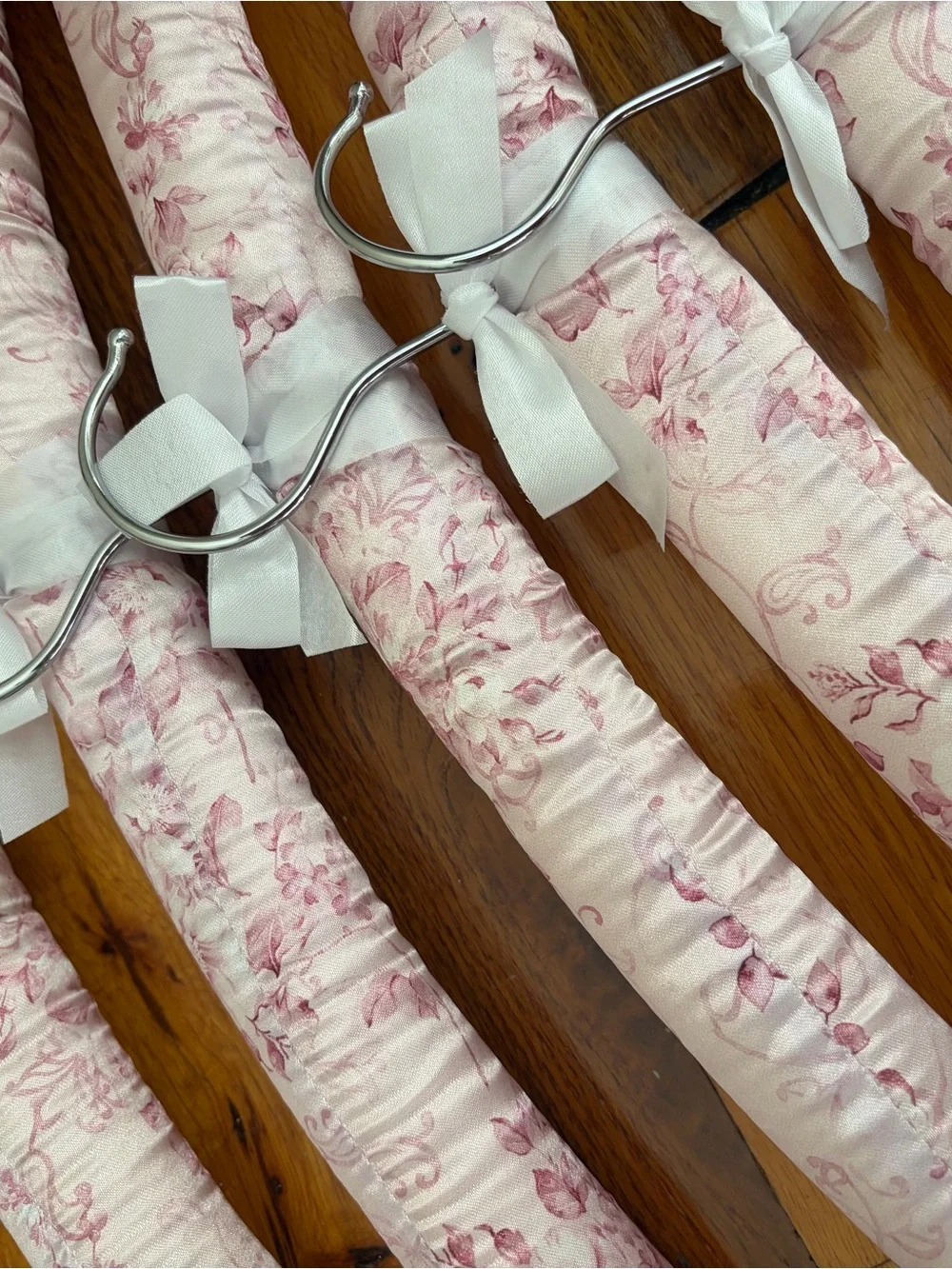 Shabby Chic Set of 5 Padded Fabric Hangers